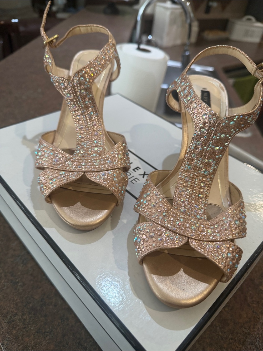 Alex Marie Gianella Sandals in Dune Neutral gold rose 9 medium ladies Dillards